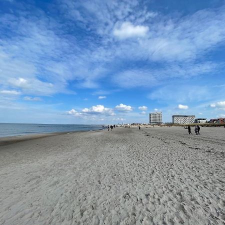 Exclusive Fewo In Warnemuende, 150M To The Beach, 2 Bathrooms, 2 Bedrooms, Sauna, Wifi And Much More. Rostock Exterior foto