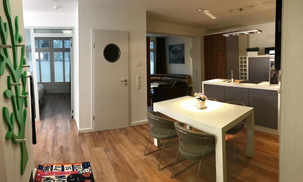 Exclusive Fewo In Warnemuende, 150M To The Beach, 2 Bathrooms, 2 Bedrooms, Sauna, Wifi And Much More. Rostock Exterior foto