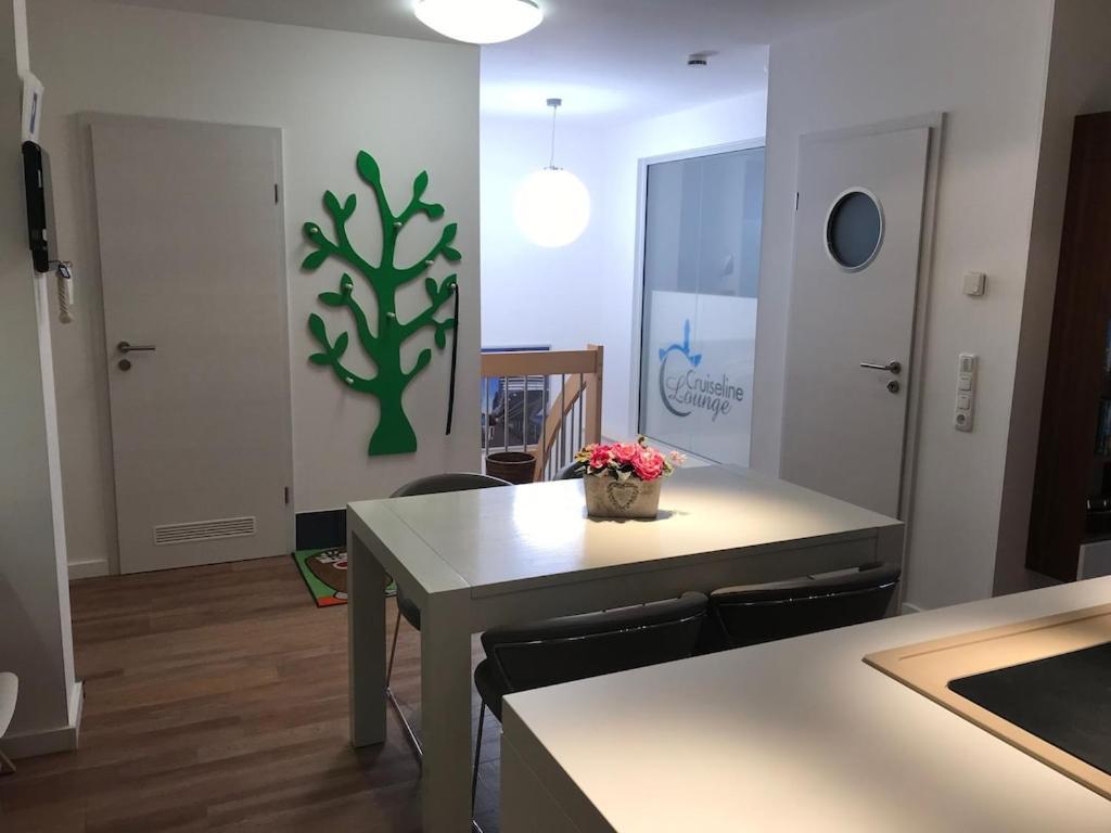 Exclusive Fewo In Warnemuende, 150M To The Beach, 2 Bathrooms, 2 Bedrooms, Sauna, Wifi And Much More. Rostock Exterior foto